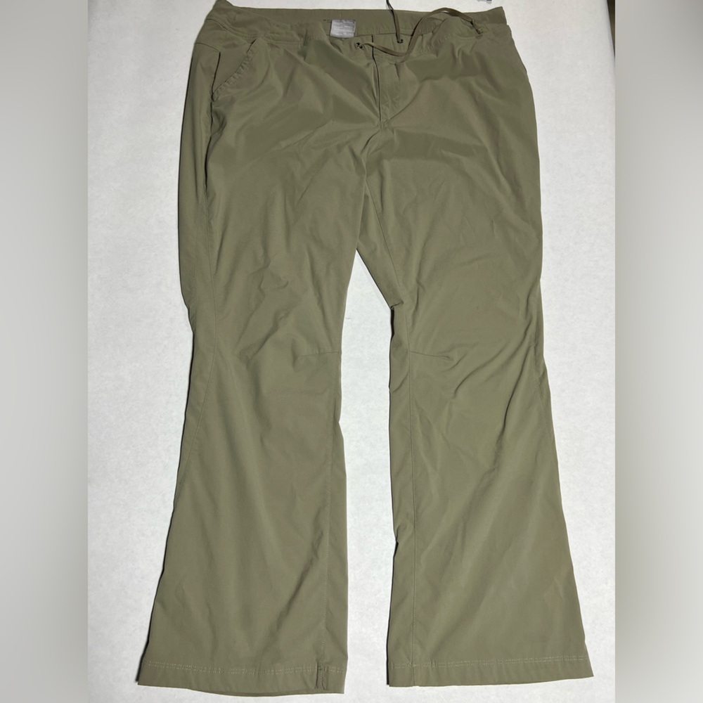 Columbia Omni Shield pants size 20w